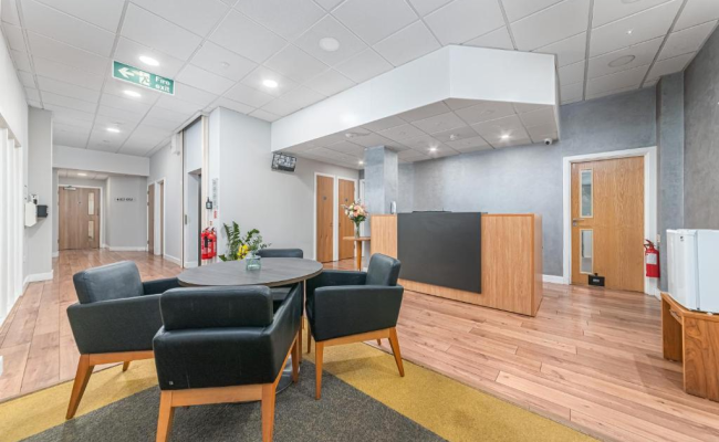 HQ Aparthotel Farnborough