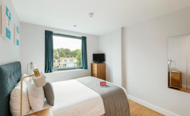 HQ Aparthotel Farnborough