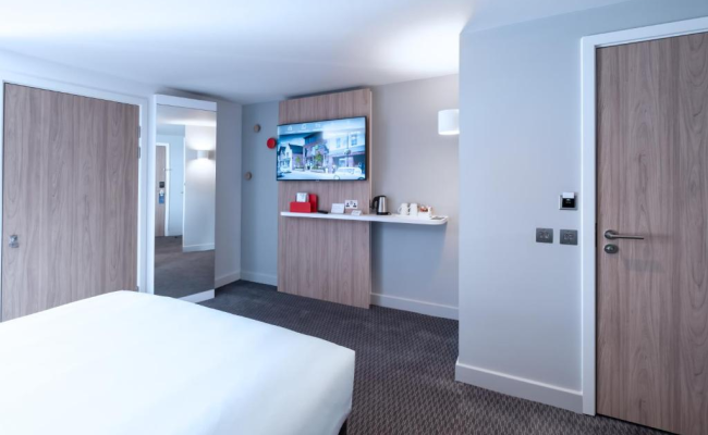 Holiday Inn Express - Fleet by IHG