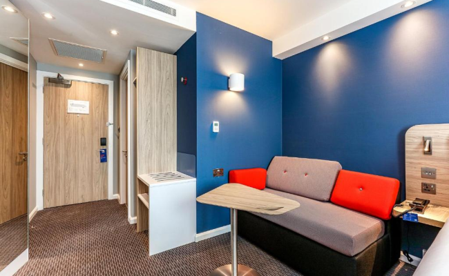 Holiday Inn Express - Fleet by IHG