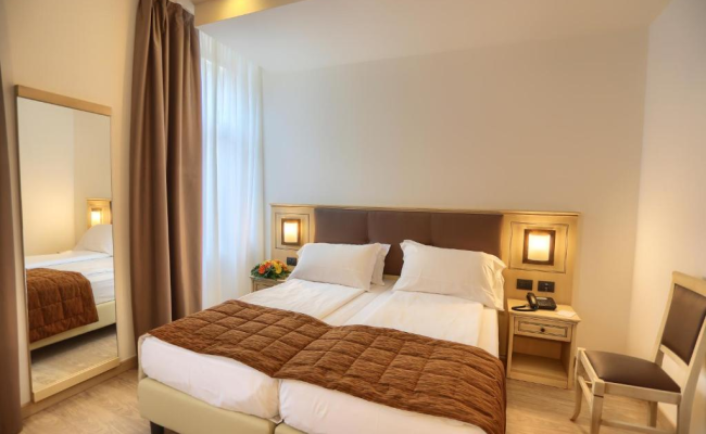 Hotel Europa - Skypool & Panorama