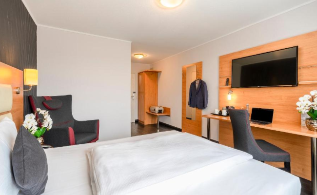 PLAZA INN Stuttgart Airport Messe