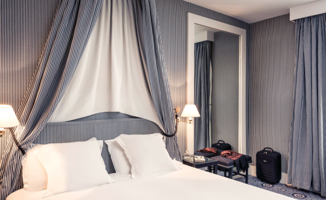 Mercure Paris Champs Elysees
