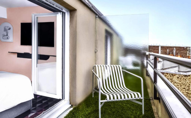 TRIBE Paris Batignolles