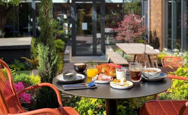 TRIBE Paris Batignolles