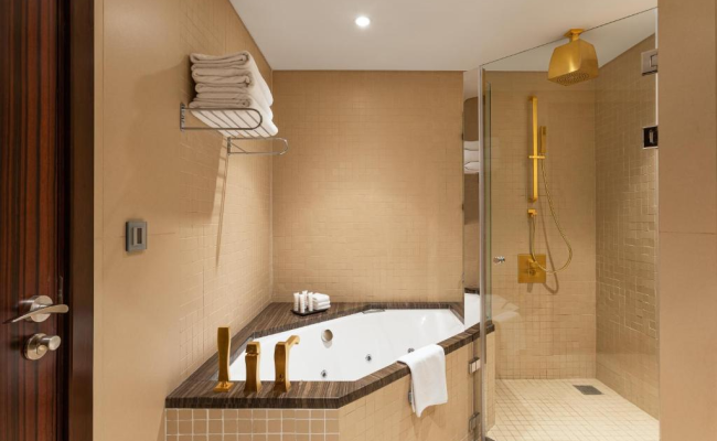 Crowne Plaza Riyadh - RDC Hotel & Convention by IHG