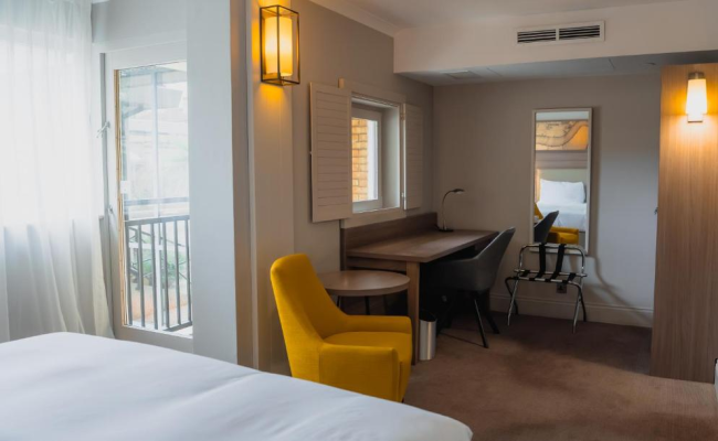 a&o London Docklands Riverside