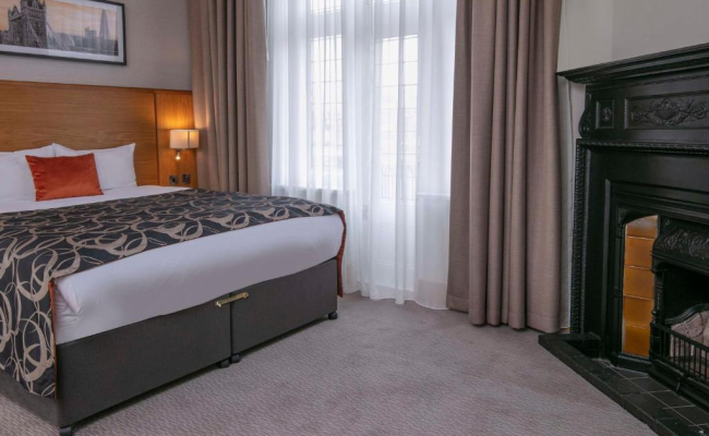 The Crown London Hotel, Cricklewood North West London, WorldHotels Distinctive