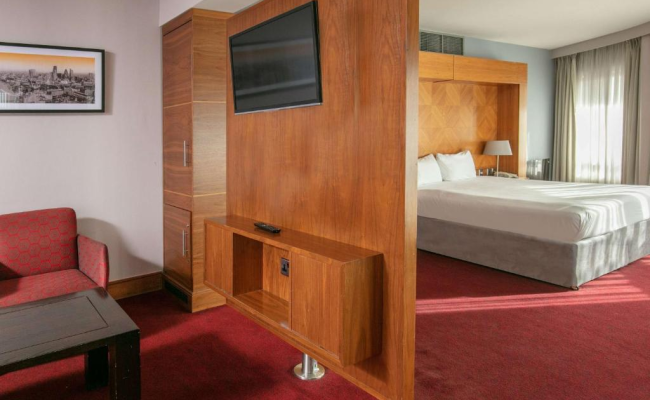 The Crown London Hotel, Cricklewood North West London, WorldHotels Distinctive