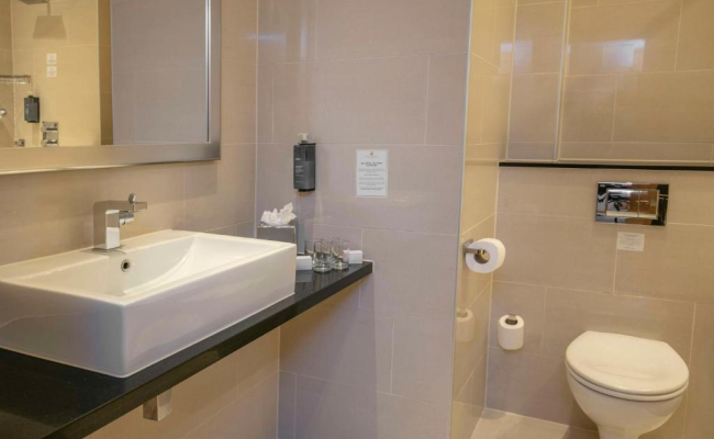 The Crown London Hotel, Cricklewood North West London, WorldHotels Distinctive