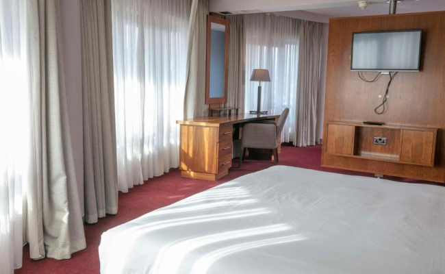 The Crown London Hotel, Cricklewood North West London, WorldHotels Distinctive