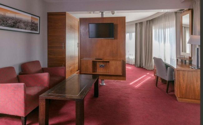 The Crown London Hotel, Cricklewood North West London, WorldHotels Distinctive