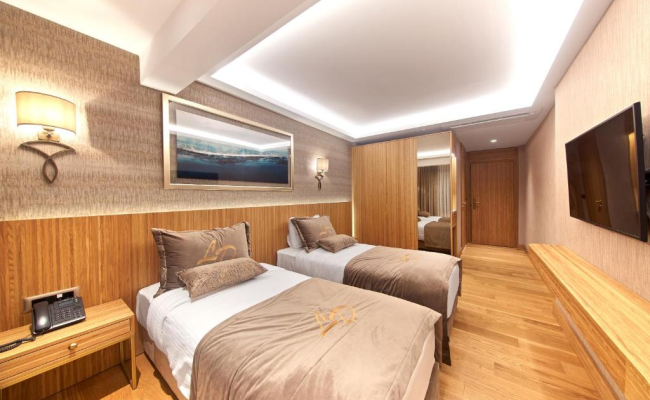 Lady Diana Hotel