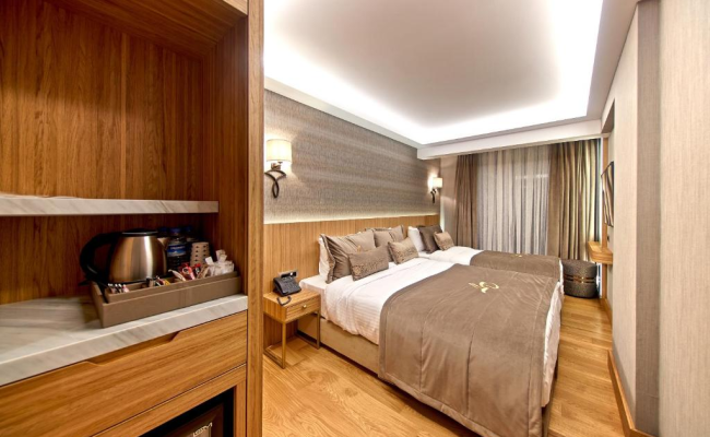 Lady Diana Hotel