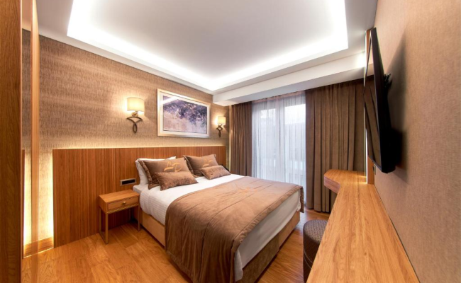 Lady Diana Hotel