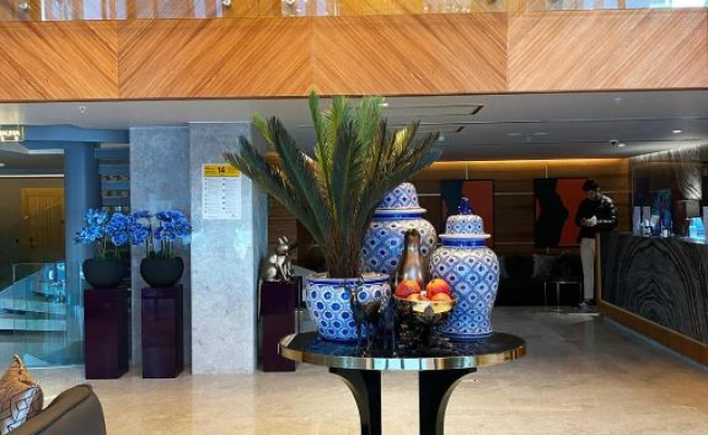 Lady Diana Hotel