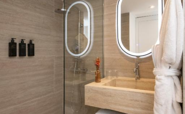 Le Cetai Cannes Beach Hotel