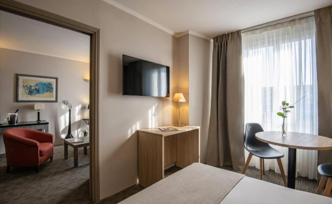 Le Cetai Cannes Beach Hotel