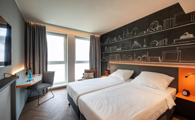 LOGINN Hotel Köln Airport