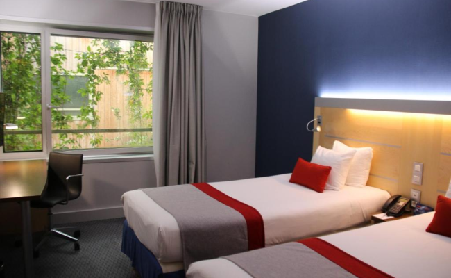 Holiday Inn Express Paris-Canal De La Villette by IHG