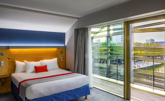 Holiday Inn Express Paris-Canal De La Villette by IHG