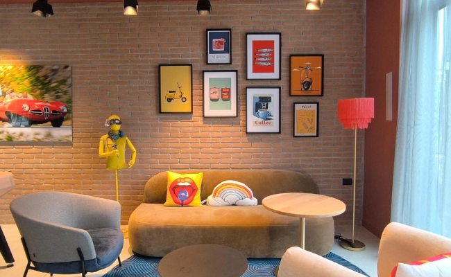 Moxy Verona