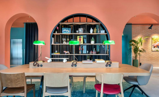 Moxy Verona