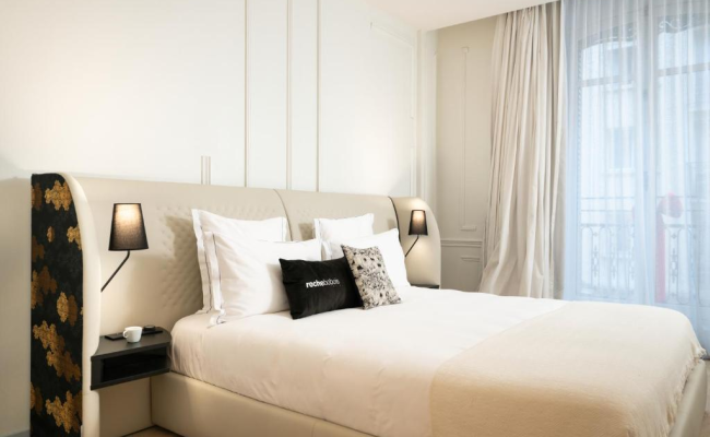 LA MAISON CHAMPS ELYSEES