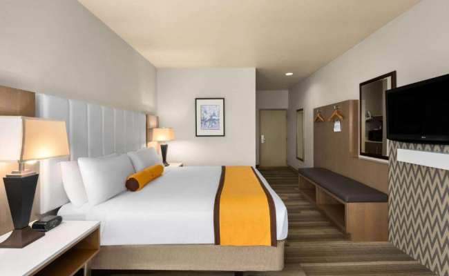 Hotel Marguerite South Anaheim - Garden Grove, Trademark Collection by Wyndham