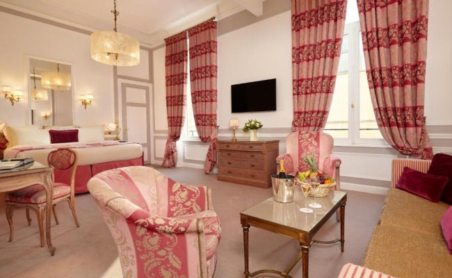 Hôtel Regina Louvre