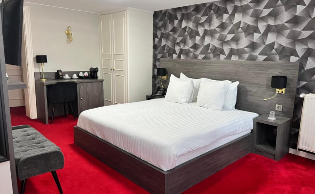 La Bourse Hotel