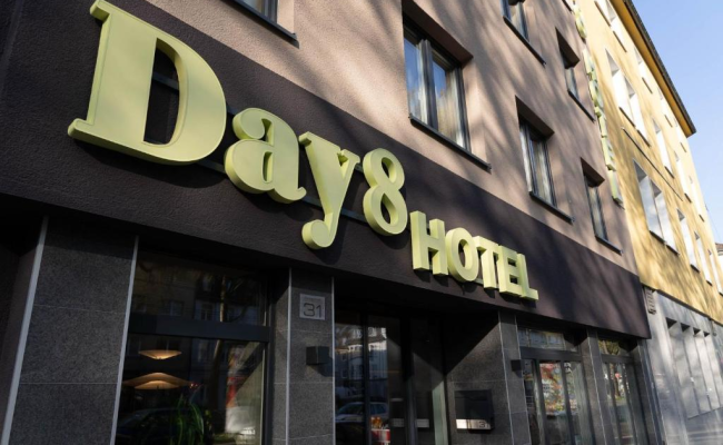 Day8 Hotel
