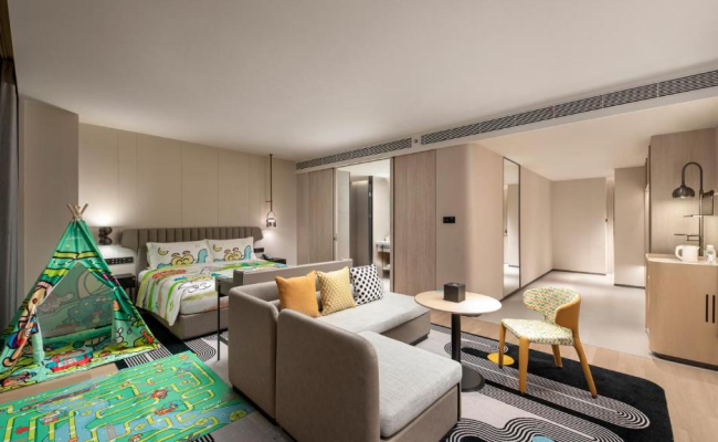 Holiday Inn Shanghai Pudong Airport, an IHG Hotel