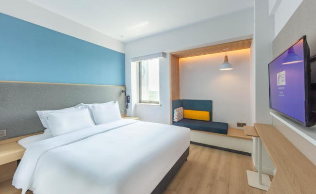 Holiday Inn Express Shanghai Pudong Airport by IHG