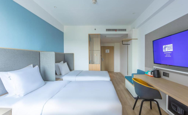 Holiday Inn Express Shanghai Pudong Airport by IHG