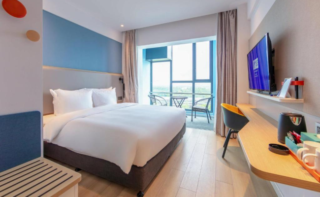 Holiday Inn Express Shanghai Pudong Airport by IHG