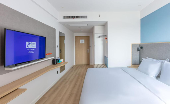 Holiday Inn Express Shanghai Pudong Airport by IHG