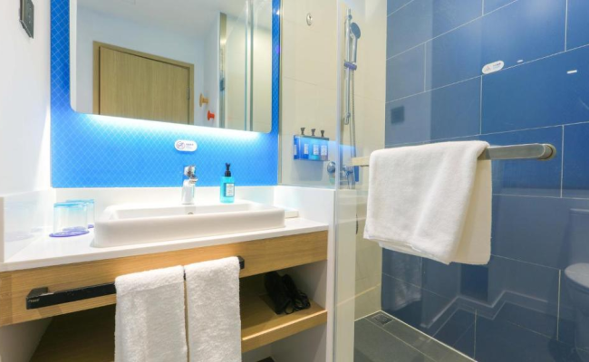 Holiday Inn Express Shanghai Pudong Airport by IHG