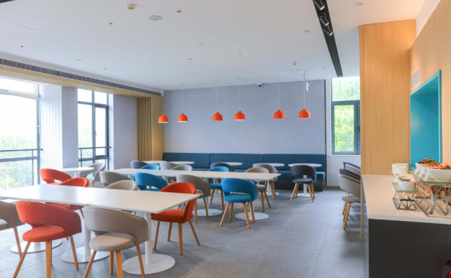 Holiday Inn Express Shanghai Pudong Airport by IHG