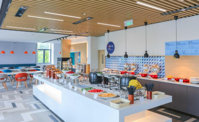 Holiday Inn Express Shanghai Pudong Airport by IHG