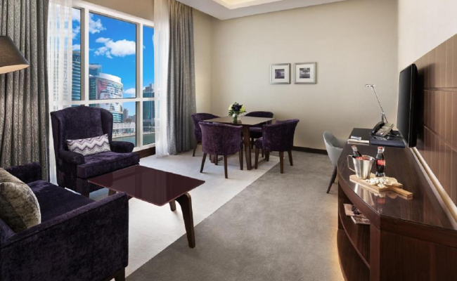 Radisson Blu Hotel, Dubai Waterfront