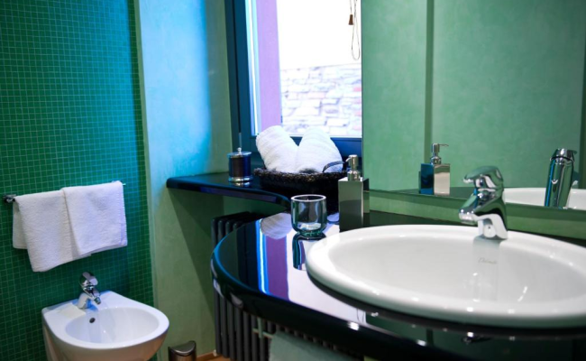 Casa Rossa - byMyHomeinComo