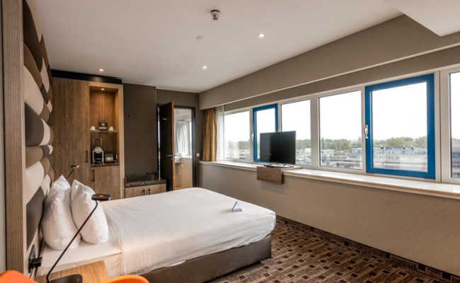 XO Hotels Blue Tower