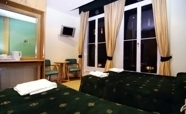 Westbury Hotel