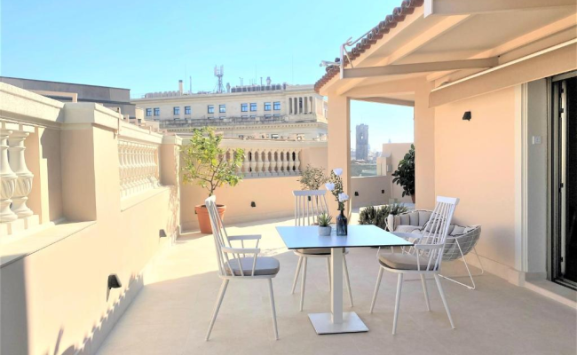 Lamaro Hotel