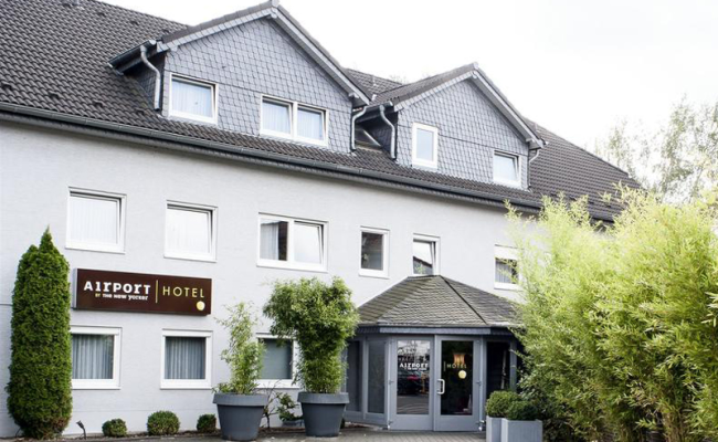 Airport Hotel by The New Yorker
