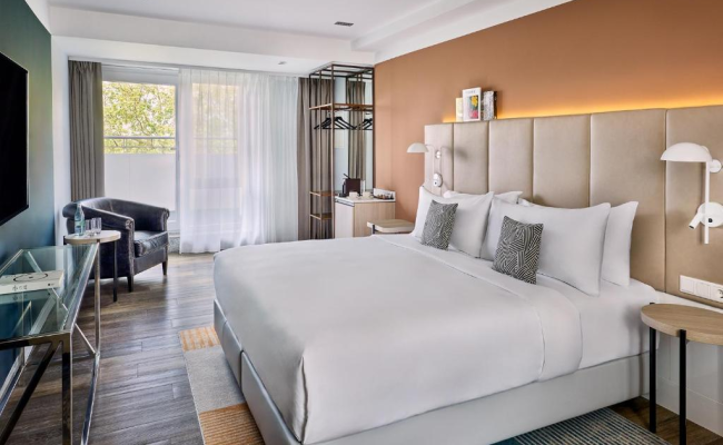 the Deutz, a Tribute Portfolio Hotel