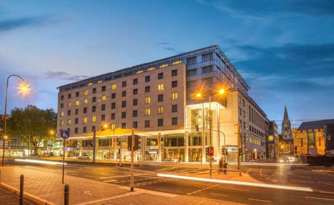 Dorint Hotel am Heumarkt Koln