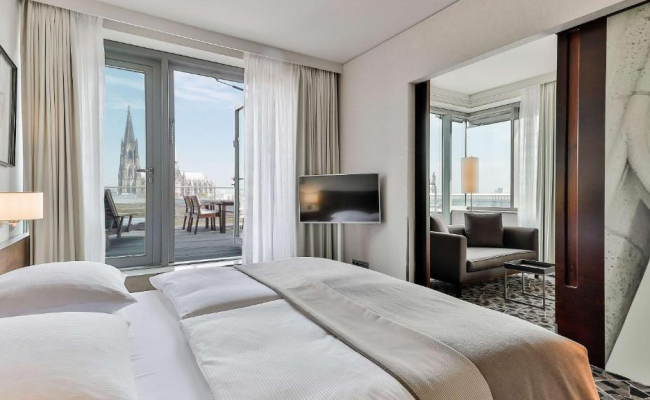 Dorint Hotel am Heumarkt Koln