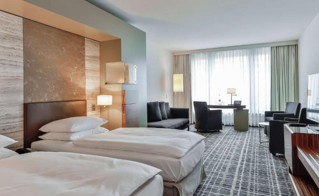 Dorint Hotel am Heumarkt Koln